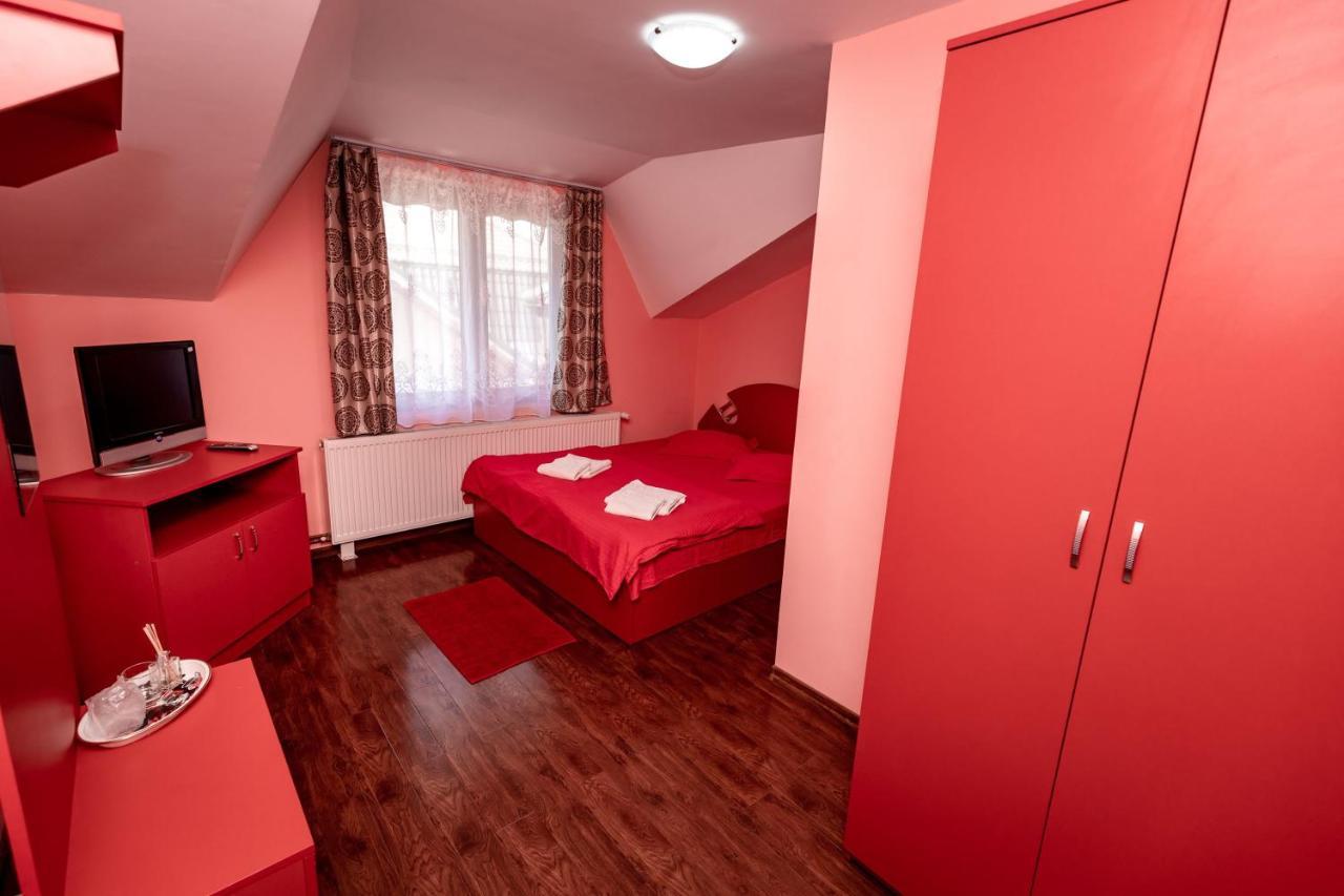 Complex Stefanesti Ξενοδοχείο Bozovici Εξωτερικό φωτογραφία
