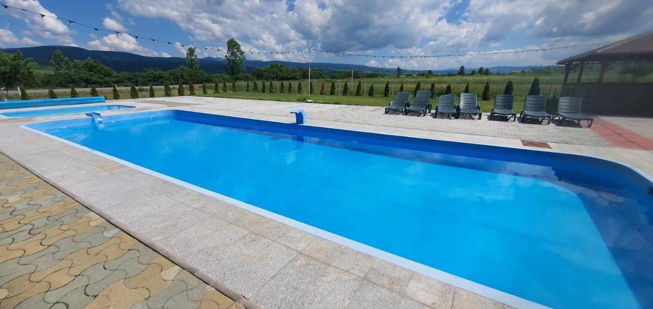 Complex Stefanesti Ξενοδοχείο Bozovici Εξωτερικό φωτογραφία
