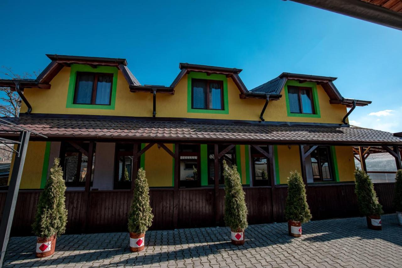 Complex Stefanesti Ξενοδοχείο Bozovici Εξωτερικό φωτογραφία